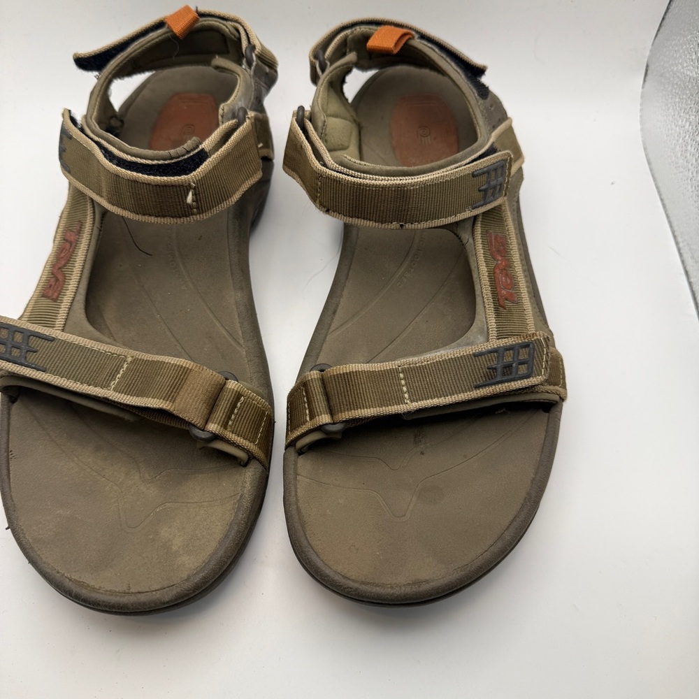 Teva Men’s Hudson Hiking Outdoor Gorpcore Sandal Bungee Cord Size 9 Casual tan